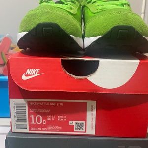 Toddler Nike Waffle 1 sneakers